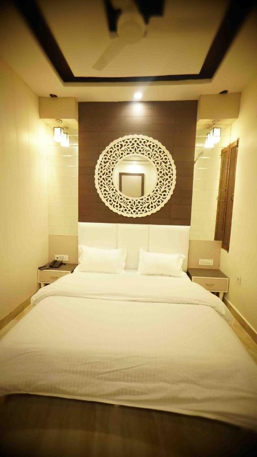 Hotel Soluxe Yamuna Nagar Экстерьер фото