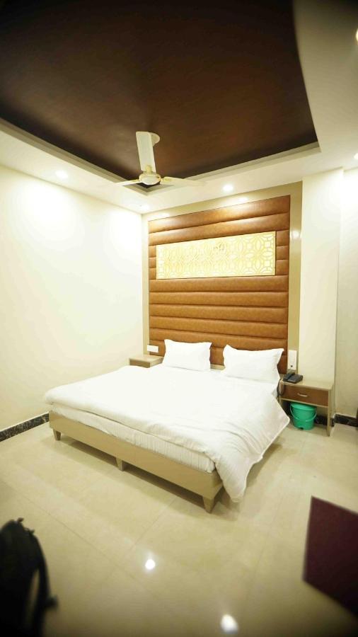 Hotel Soluxe Yamuna Nagar Экстерьер фото