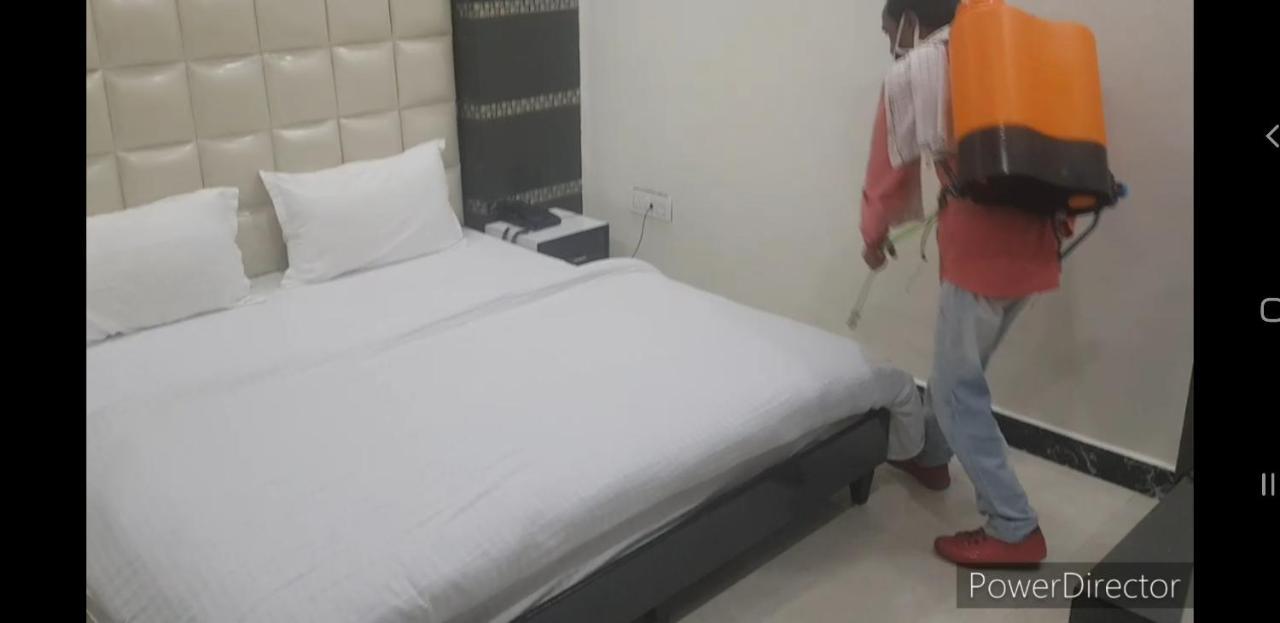 Hotel Soluxe Yamuna Nagar Экстерьер фото